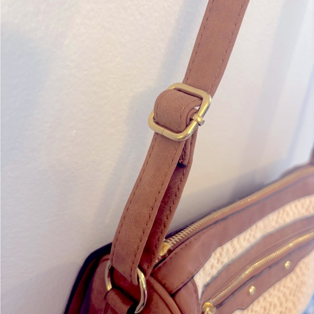 NWT Minicci Brown and Cream Crossbody Bag with Textured Panel - Picture 6 of 9